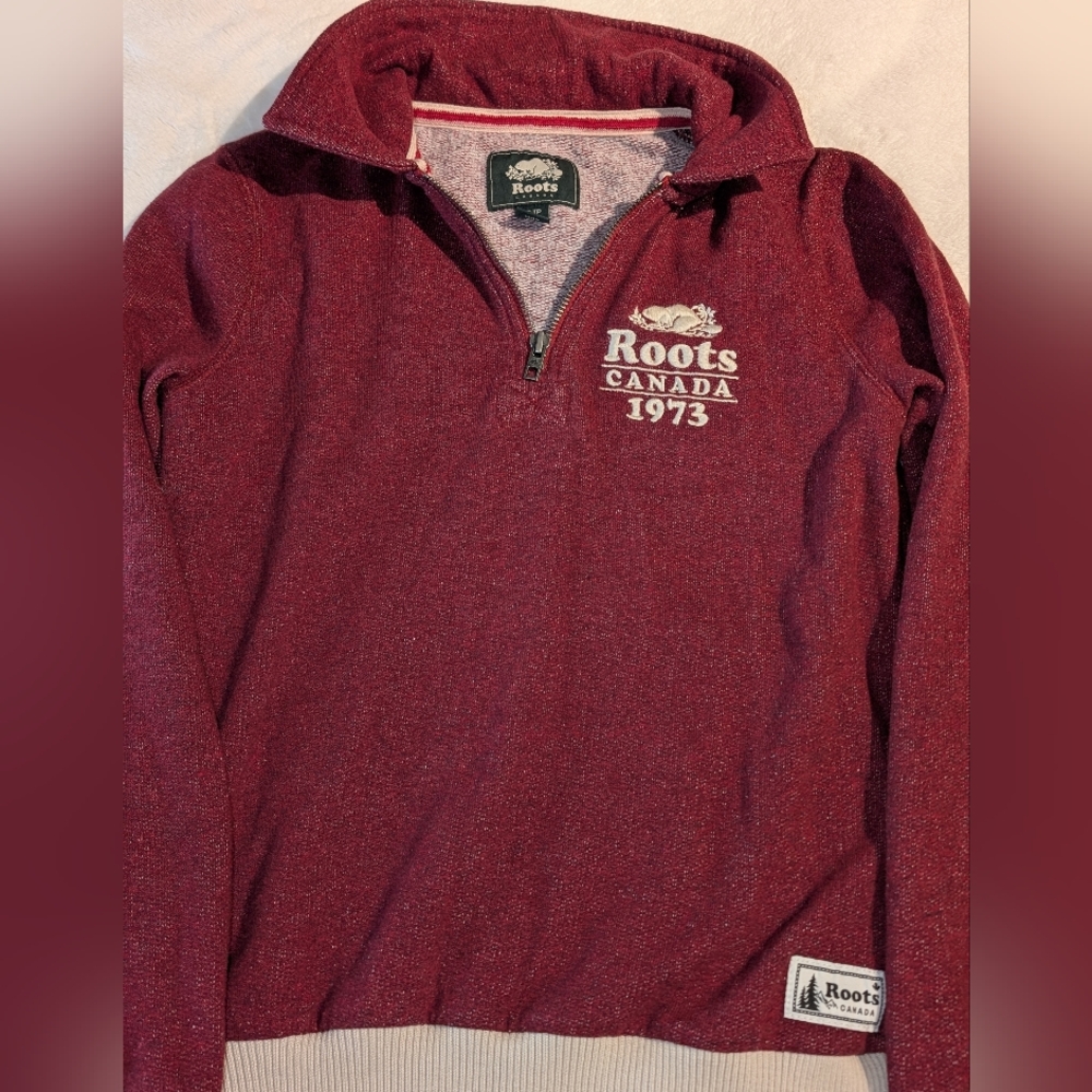 Roots Burgundy Half-Zip Pullover. XS.